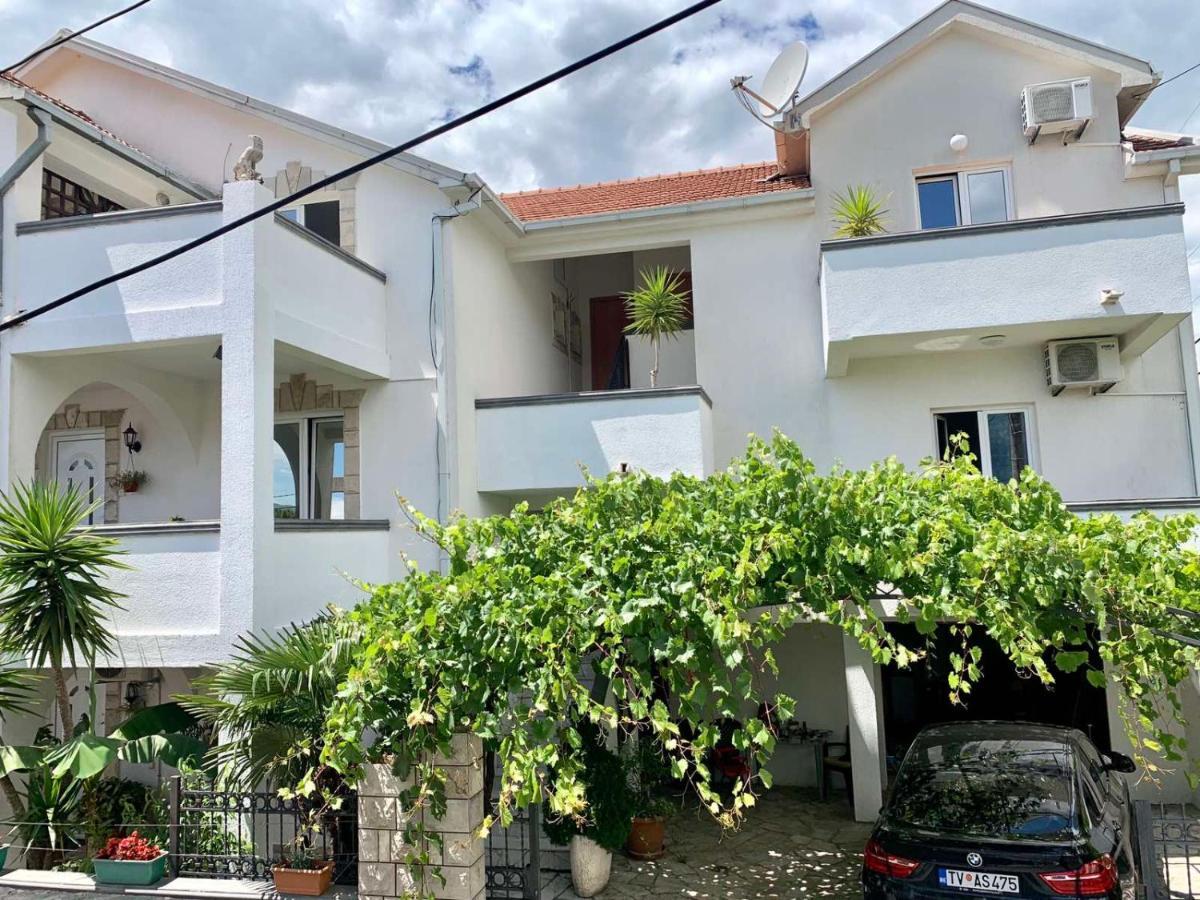 Apartmani Tamara Tivat Exterior foto