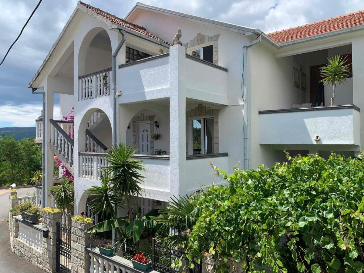 Apartmani Tamara Tivat Exterior foto